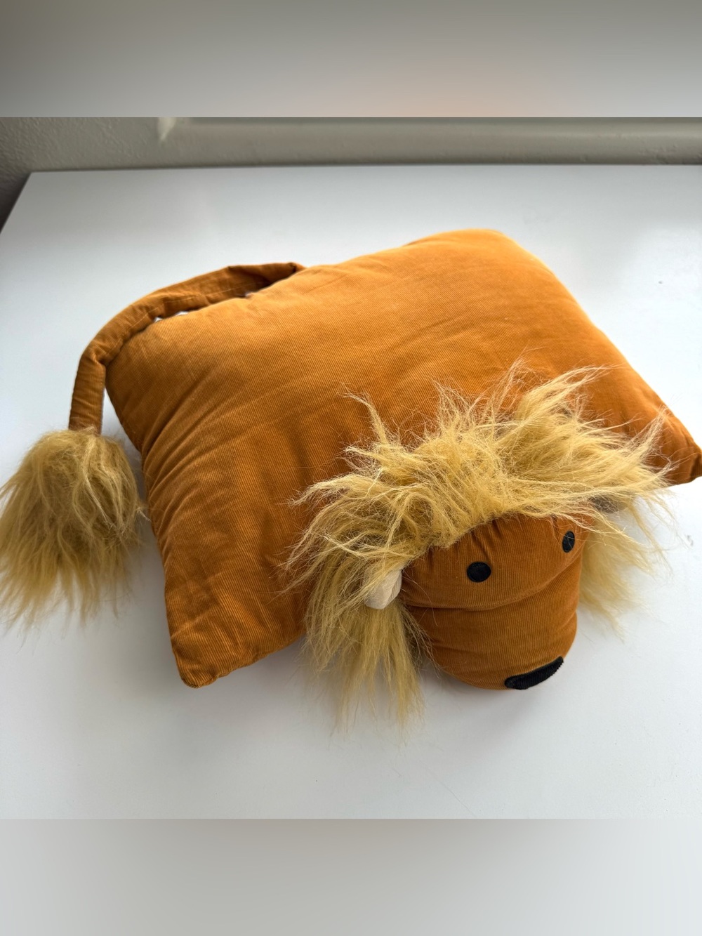 RARE VTG Pier 1 Imports Tan Courderoy Lion Pillow Pet Furry Mane & Tail 15”x12”